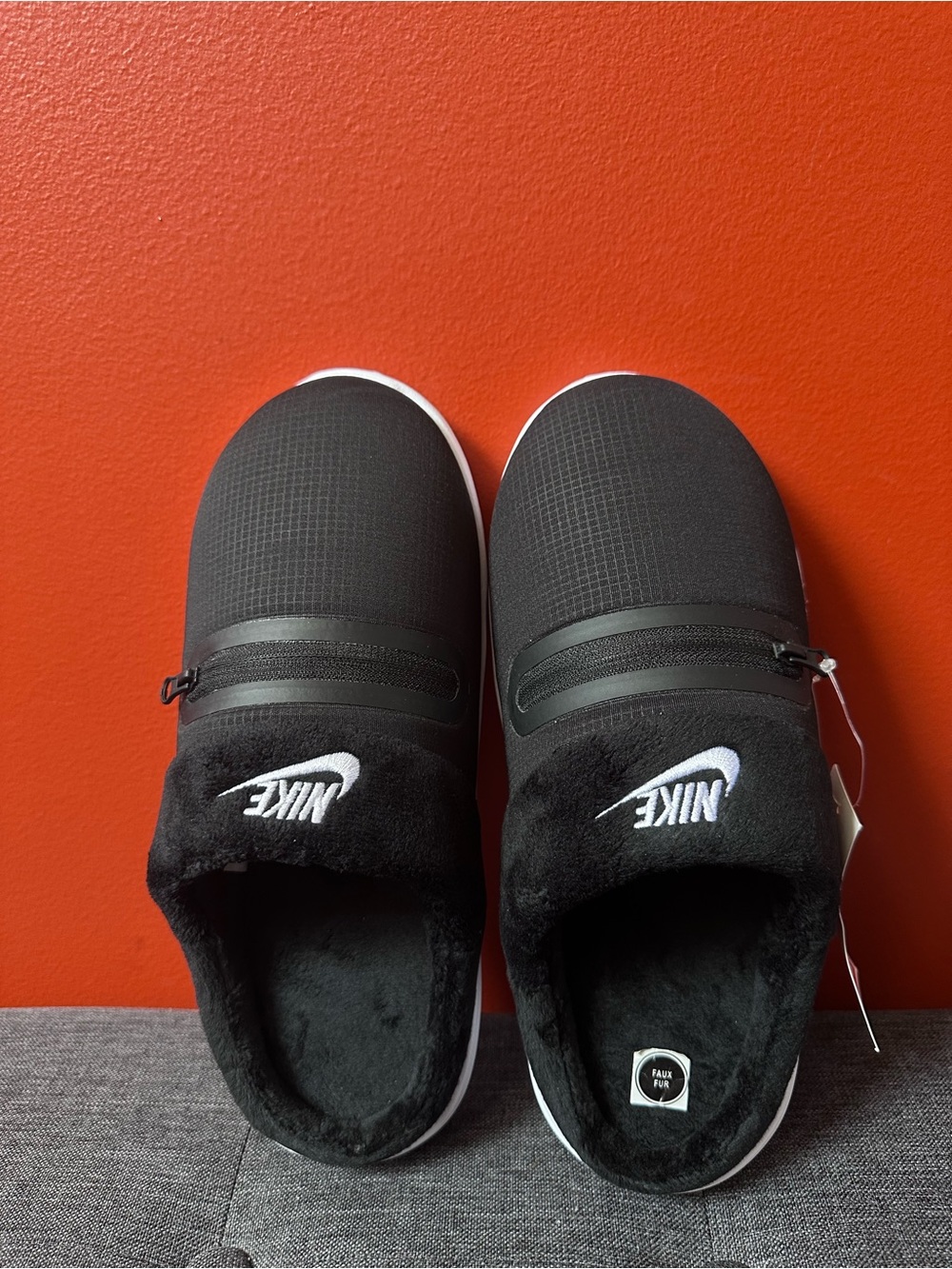 Nike Burrow Women’s Slippers Size 6.0 NEW